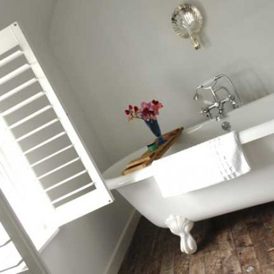 Roll top bath - Boutique Retreats