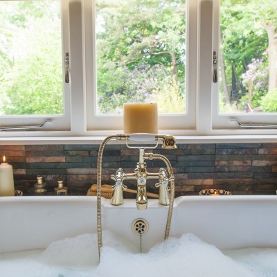 Quantock Hide bathroom - Boutique Retreats