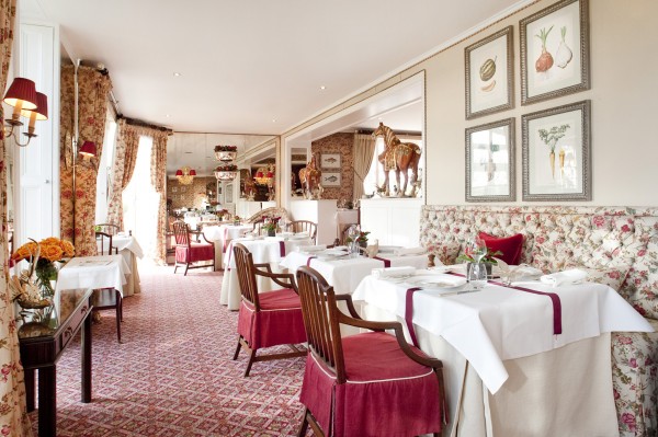 Restaurant - Summer Lodge Hotel