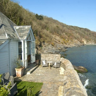 Dog friendly holidays with Boutique Retreats