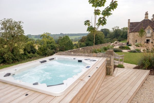 Hot tub at Week Farm
