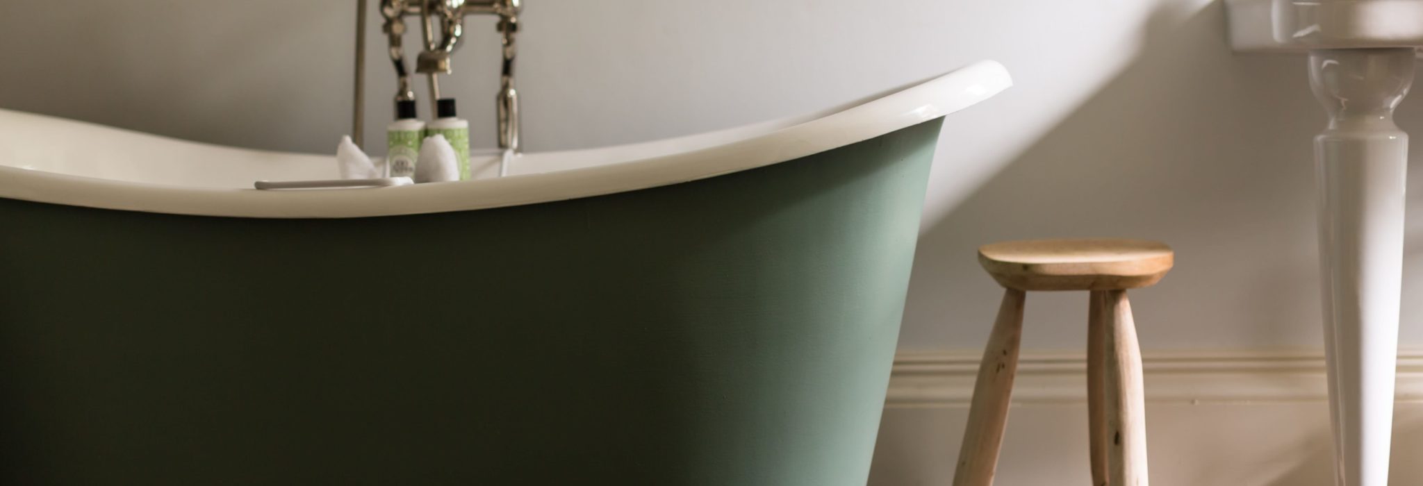 Roll-top bath at No. 38 The Park