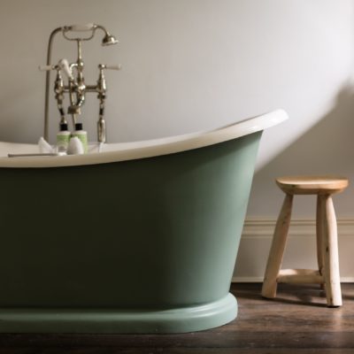 Roll-top bath at No. 38 The Park