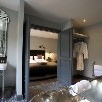 The Wheatsheaf Inn - dog-friendly inn, Gloucestershire