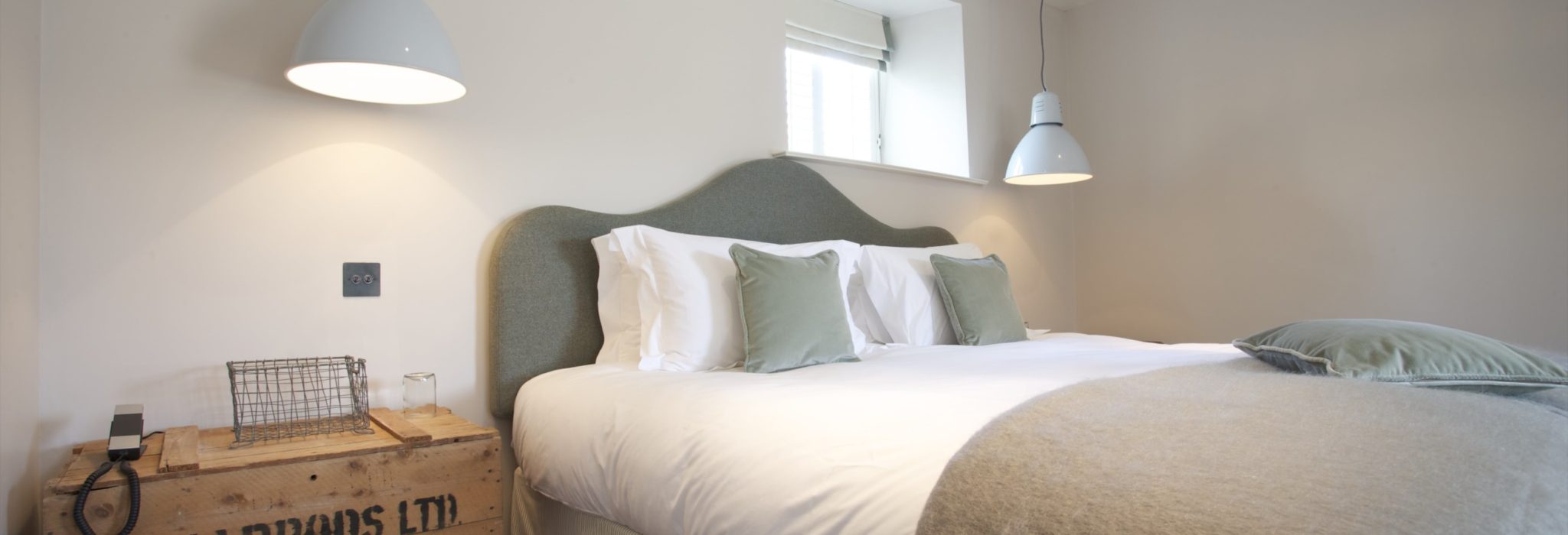 The Wheatsheaf Inn - luxury dog-friendly rooms in Gloucestershire