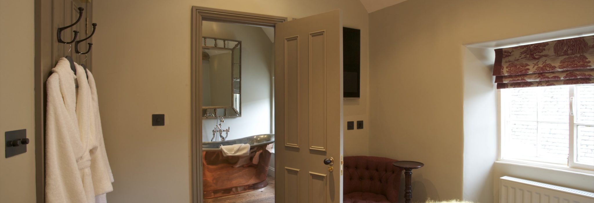 The Wheatsheaf Inn - luxury dog-friendly rooms in Gloucestershire